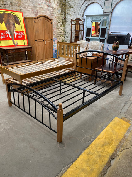 REF - Metal Double Bed Frame