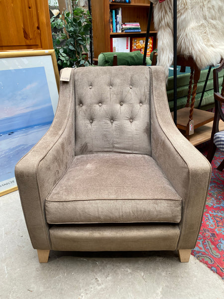 Beige Buttonback MultiYork Armchair