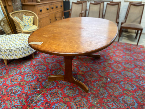 Mid Century Oval Extending Teak Dining Table by G-Plan
