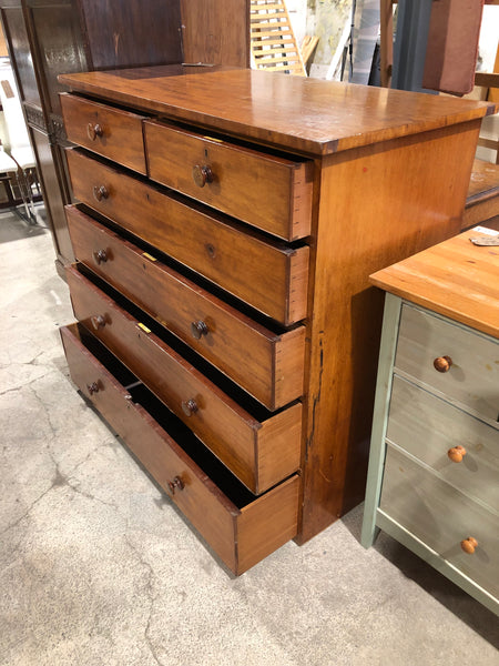 Flamed Mahogany Victorian Chest of Drawers