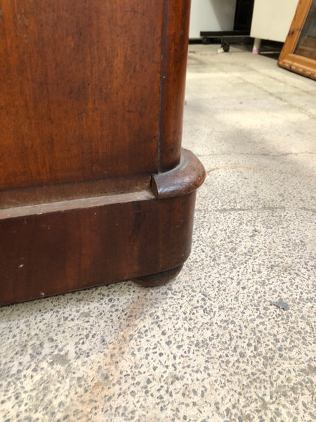 Flamed Mahogany 2 over 3 Chest of Drawers