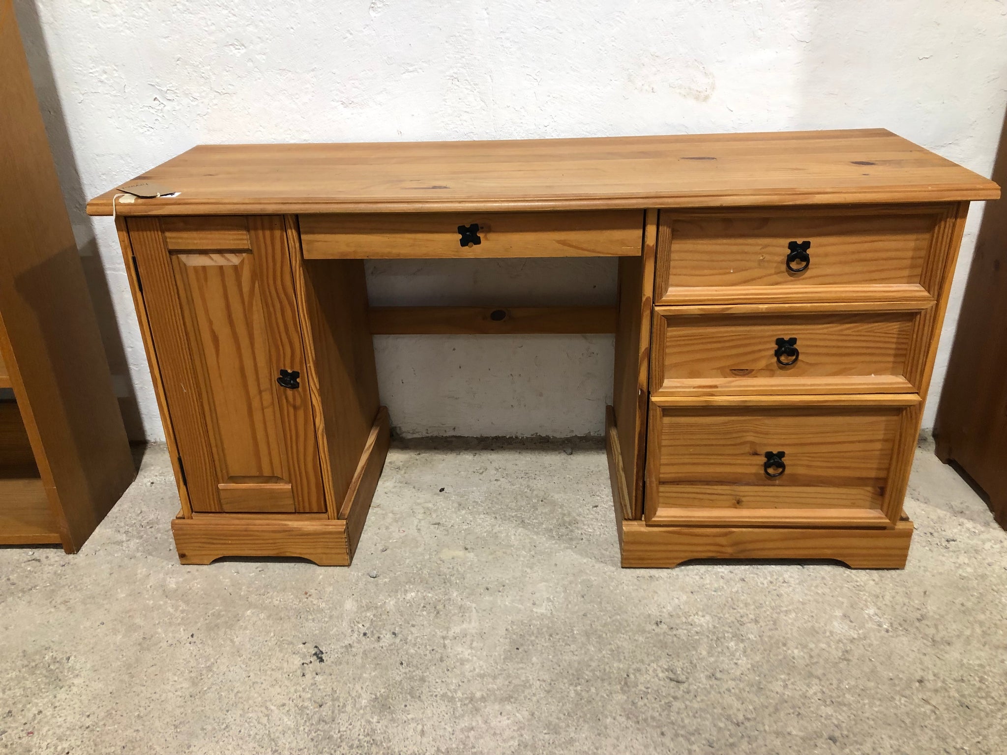 HRC - Pine Twin Pedestal Desk