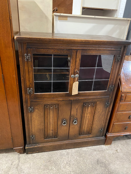 Old Charm Style Display Cabinet