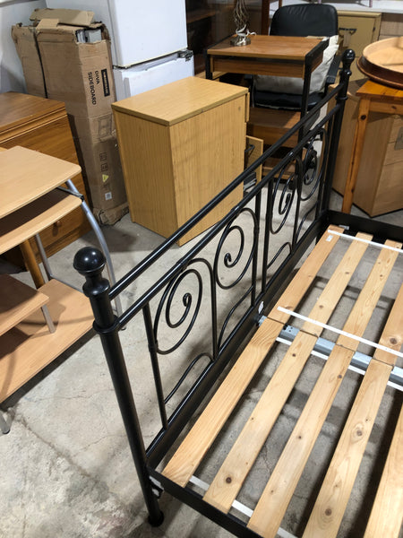REF - Black Metal Double Bedframe