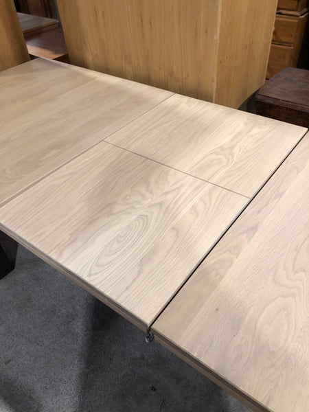 GHC - Extendable Oak Dining Table