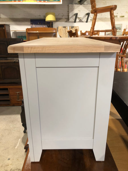 Oak Top TV Stand