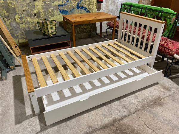 REF - White Single Bedframe