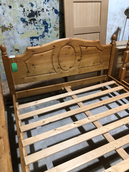REF - Pine Kingsize Bedframe