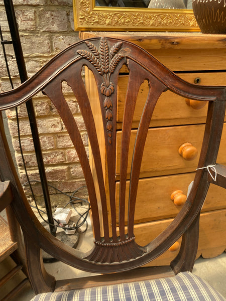 Carver Gingham seat chair