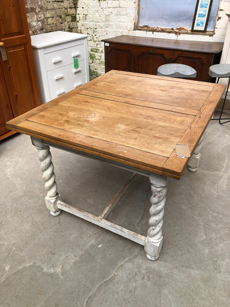 Oak Draw Leaf Dining Table with Barley Twist Legs