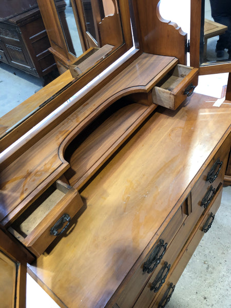 Dressing table with mirror and drawers