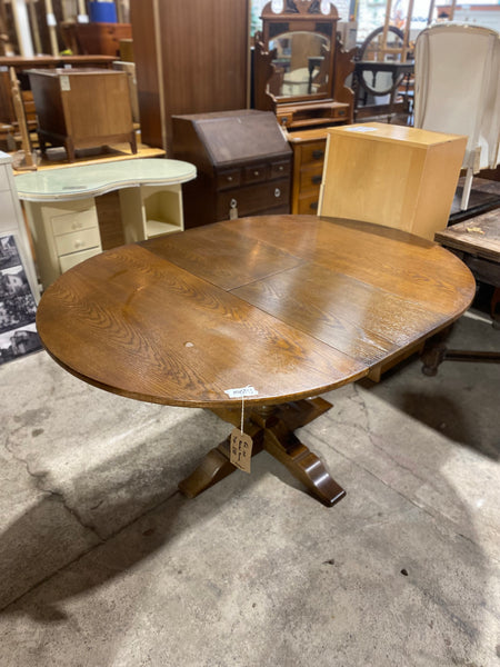 GHC - Ext. Old Charm Style Oak Pedestal Dining Table