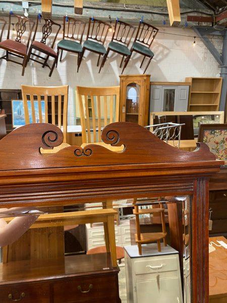 Dressing chest with Mirror