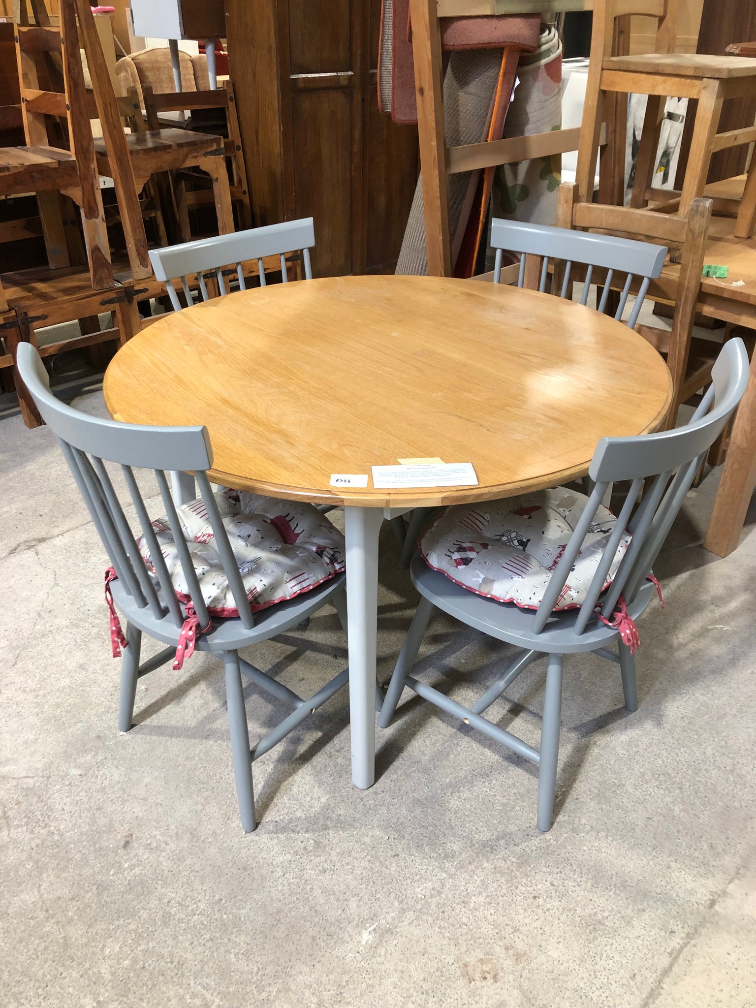 Round Wooden/Grey Dining Table & 4 Chairs - REF