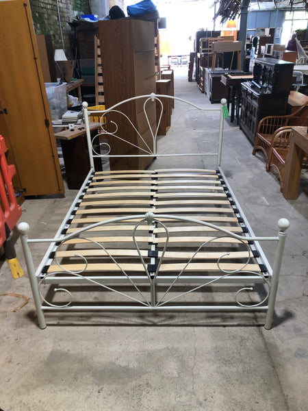 White Metal Double Bed Frame - REF
