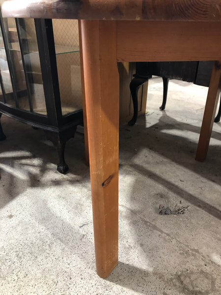 Round Pine Dining Table
