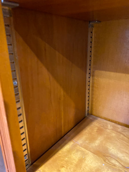 GHC - Narrow Bookshelf