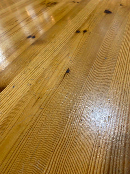 GHC - Round Pine Kitchen Table