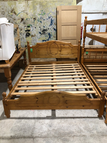 REF - Pine Kingsize Bedframe