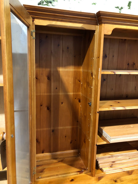 Large Pine Dresser