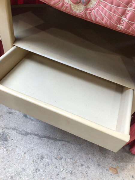 Vintage Vanity Table