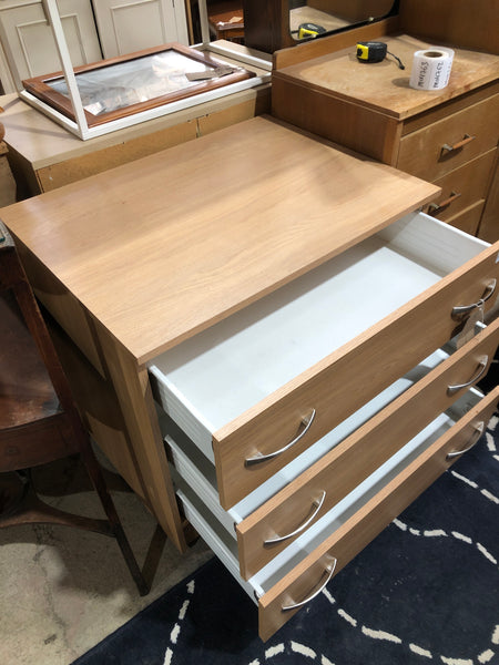 Veneer Chest of 3 Drawers