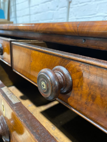 Antique Mahogany Chest of Drawers