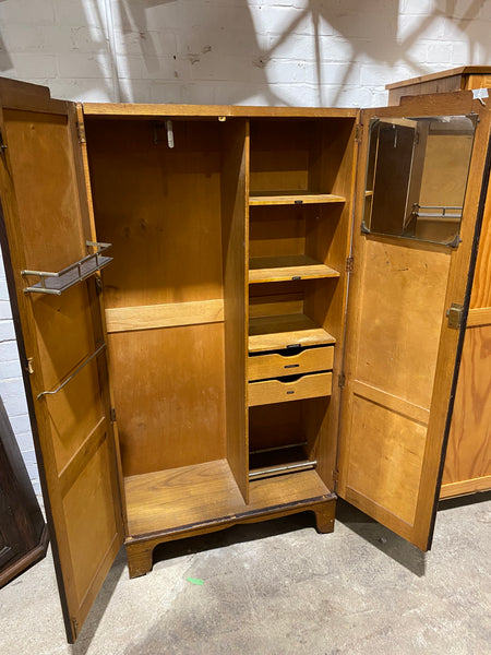 Vintage 1930s Gentlemen’s Wardrobe