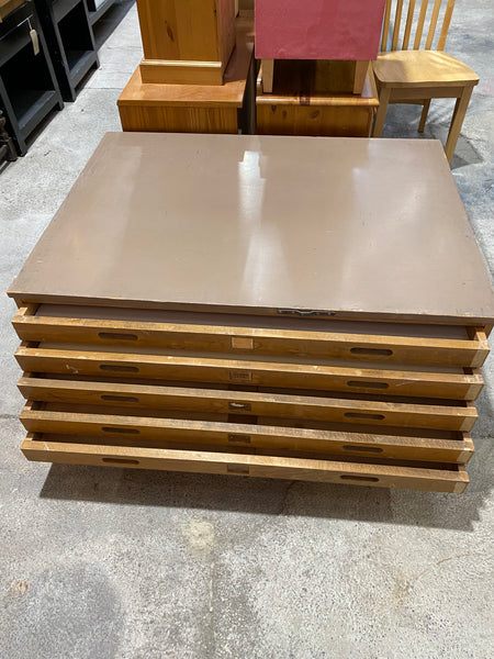 Large Low Plan Chest