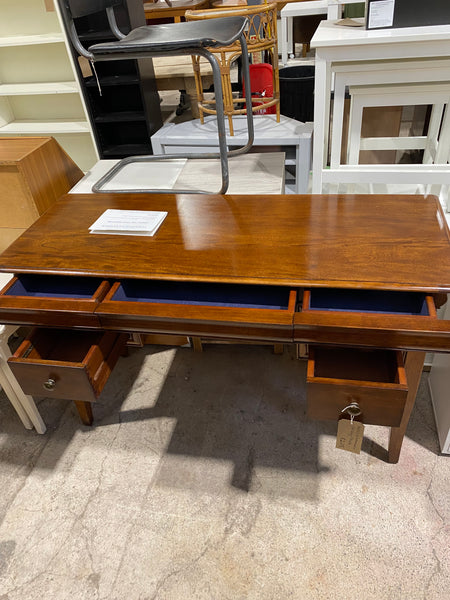 Willis & Gambier Antoinette Dressing Table