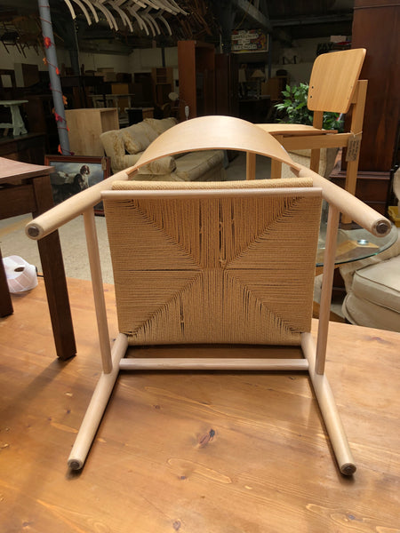 Mater Nestor Sidechair