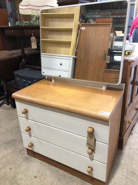 GHC - Retro Dressing Table