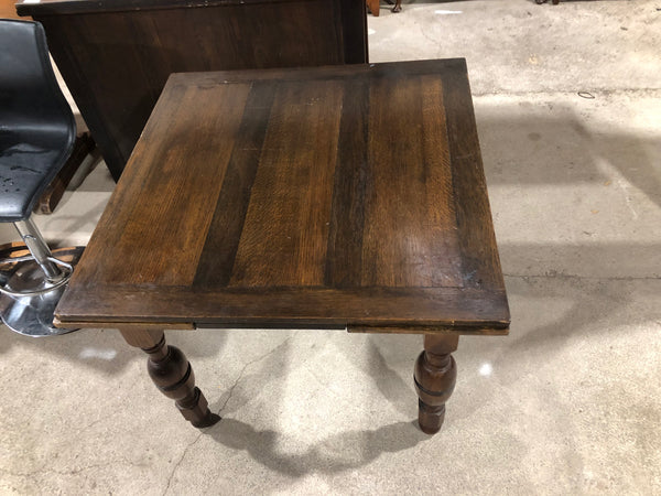 Oak drawer leaf table.
