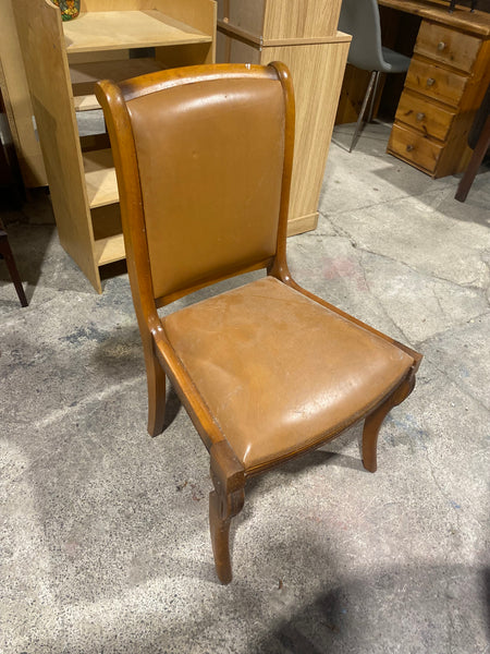 Round Extending Dining Table & 4 Chairs