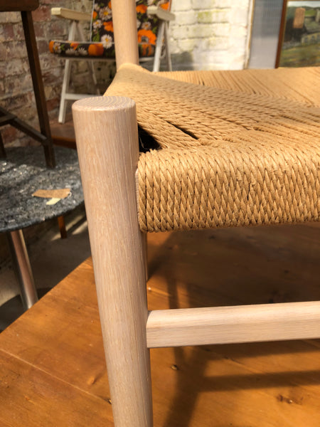 Mater Nestor Sidechair