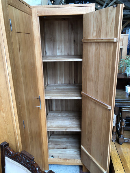 GHC - Oak Corner Wardrobe