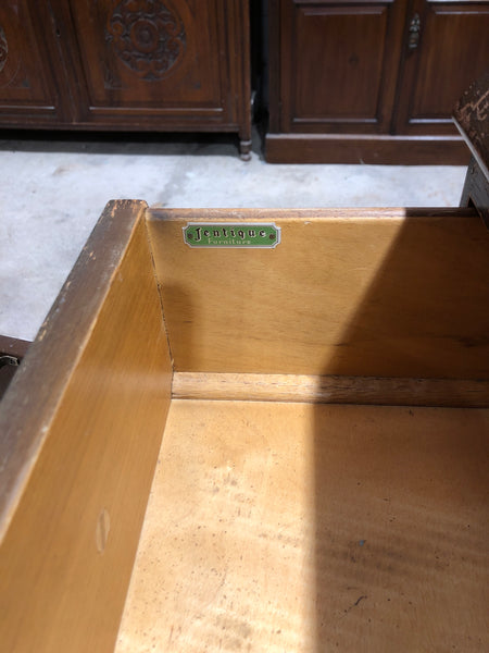 Vintage Bureau