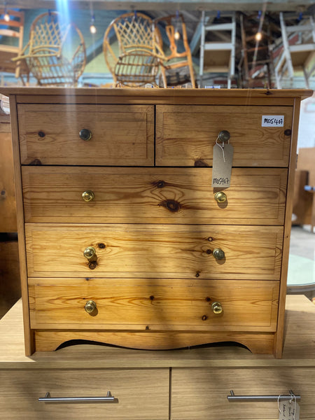Pine Chest of Drawers