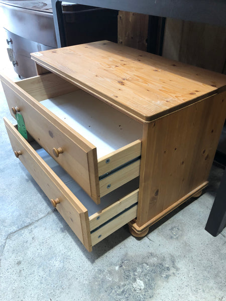 REF - Small Pine Chest of Drawers