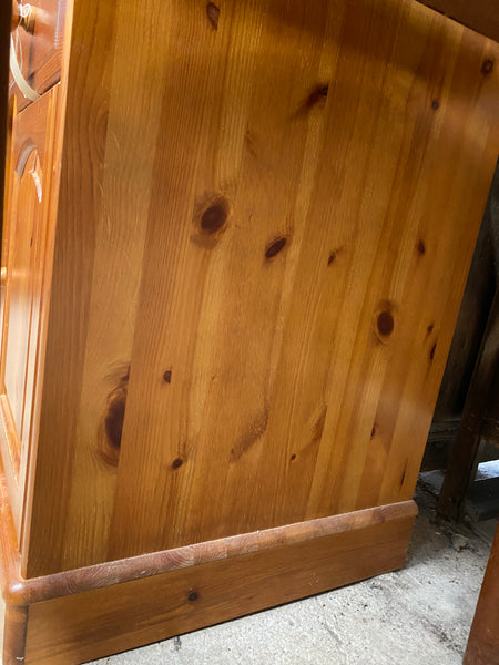 Pine Pedestal Desk