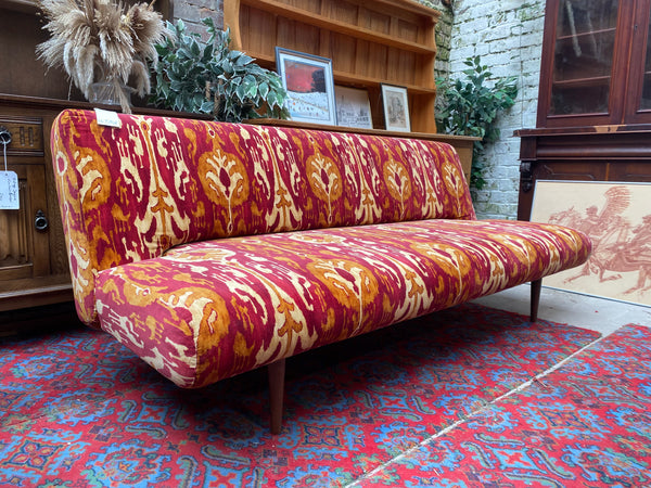 Retro Open Ended Click Clack Sofa Bed