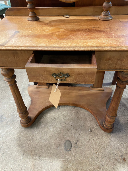 Victorian Walnut Dressing Table GHC