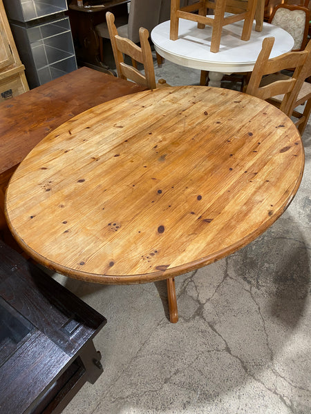 Oval Pine Pedestal Dining Table