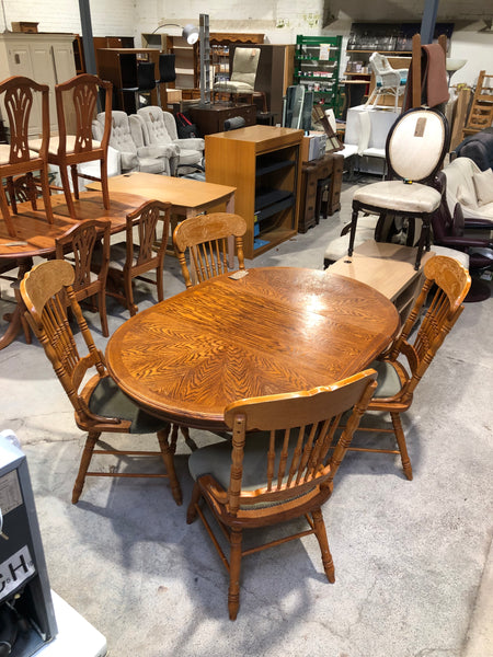 Ornate Solid Oak Extendable Dining Table & 4 Chairs