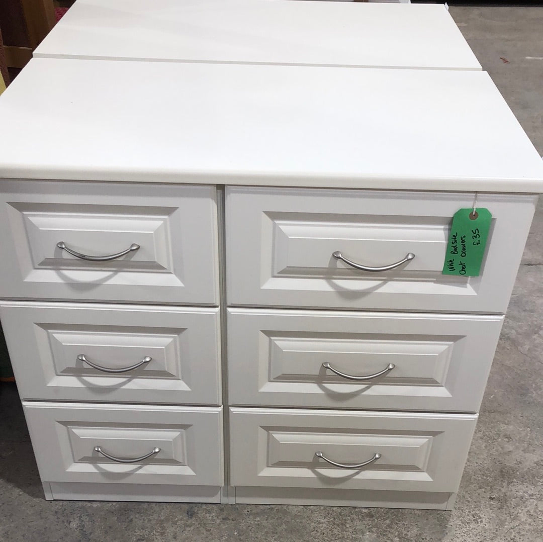 White bedside chest of drawers - REF