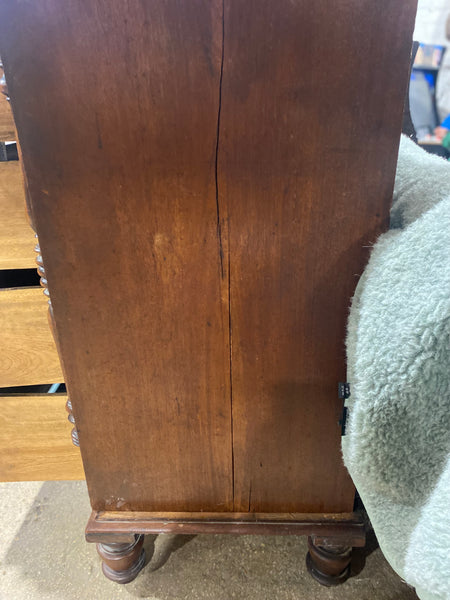 Antique Mahogany Chest of Drawers