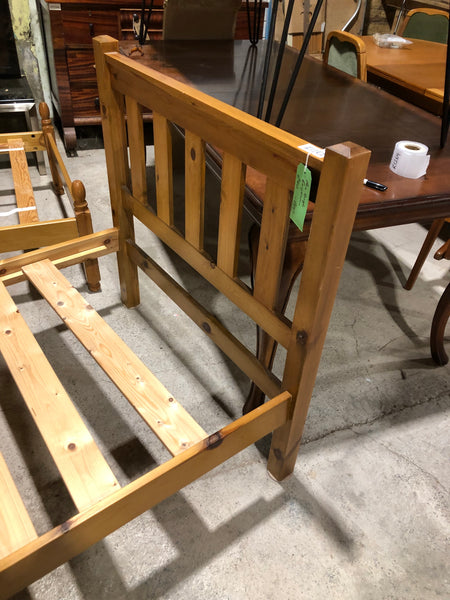 REF - Pine Single Bedframe
