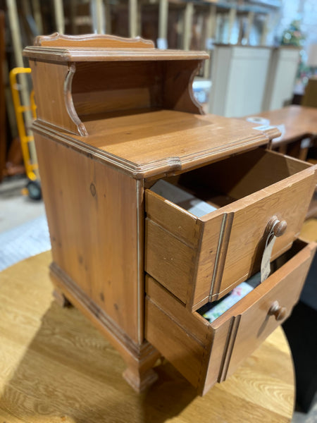 GHC - Pine Bedside Table