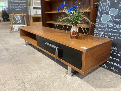 Matrix by Antonello of Italy Retro Style Media Stand