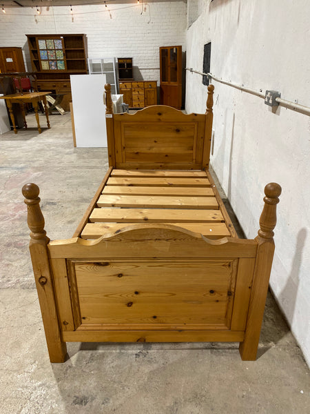 GHC - Solid Pine Single Bedframe